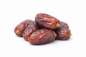 Medjool Datteln in Premiumqualität – große, saftige Datteln auf hellem Hintergrund